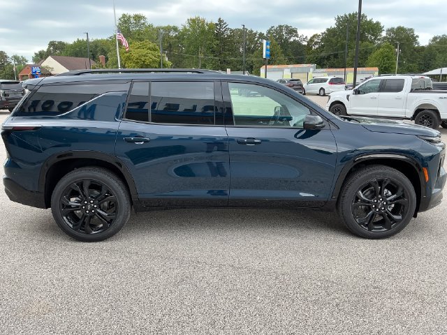 New 2027 Chevrolet Traverse RS w/ LPO, Floor Liner Package AWD/4WD image 20