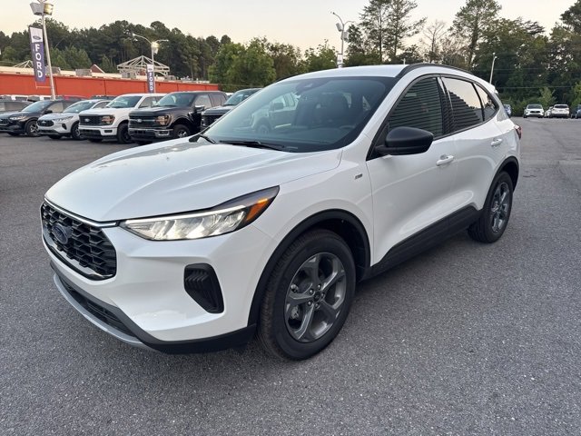 New 2025 Ford Escape ST-Line w/ Equipment Group 301A image 7