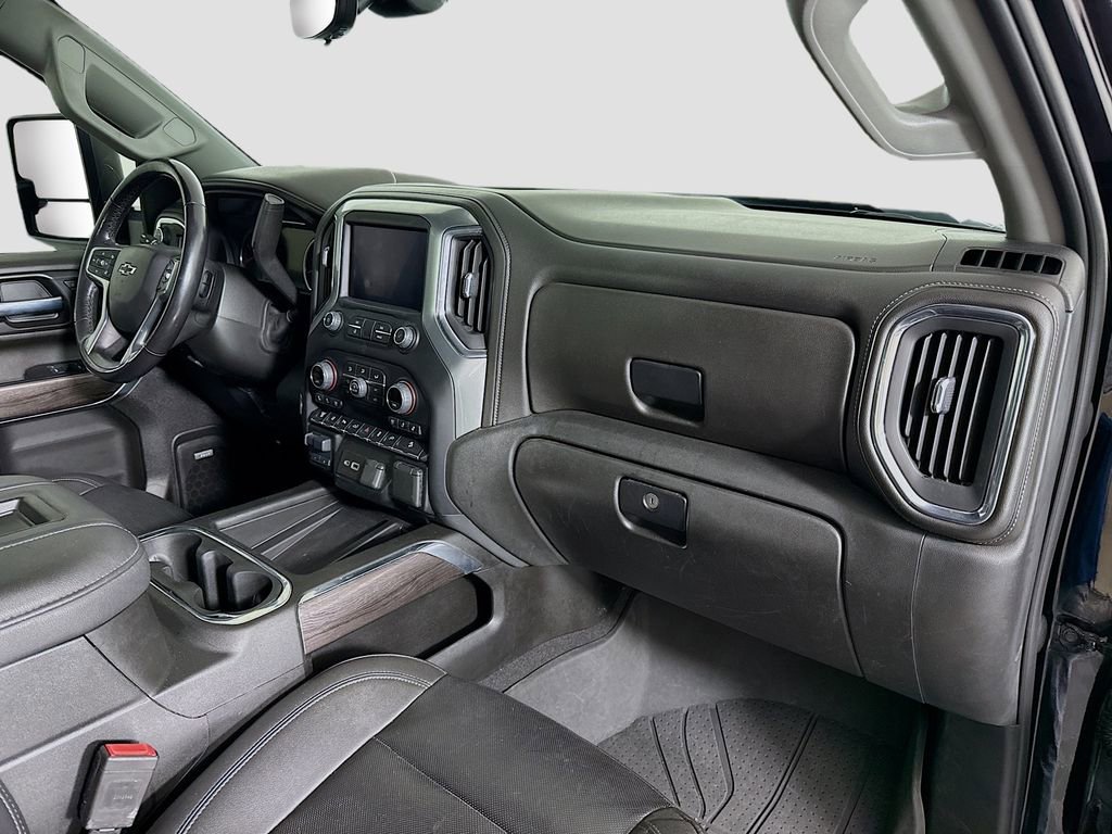 Used 2022 Chevrolet Silverado 2500 LTZ w/ LTZ Plus Package image 29