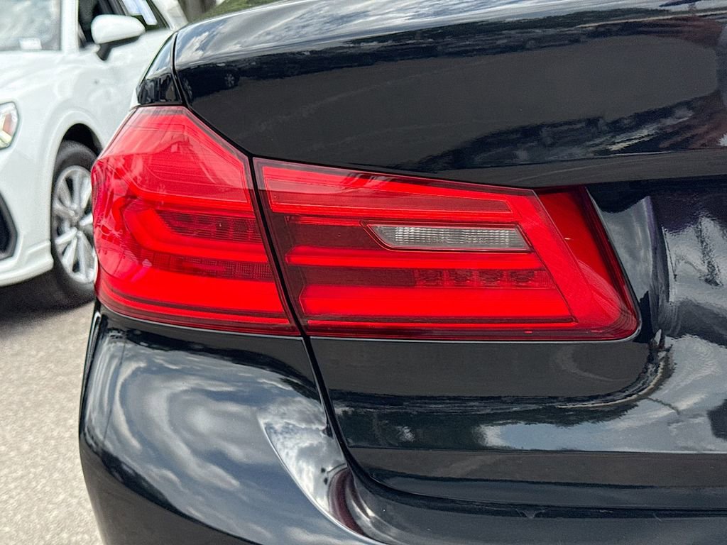 Used 2019 BMW 530i w/ Convenience Package RWD image 10