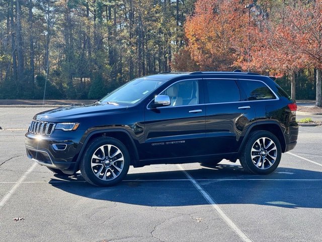 Used 2018 Jeep Grand Cherokee Limited w/ Luxury Group II image 2