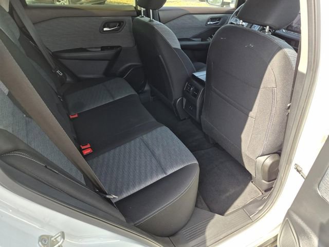 Used 2023 Nissan Rogue SV image 15