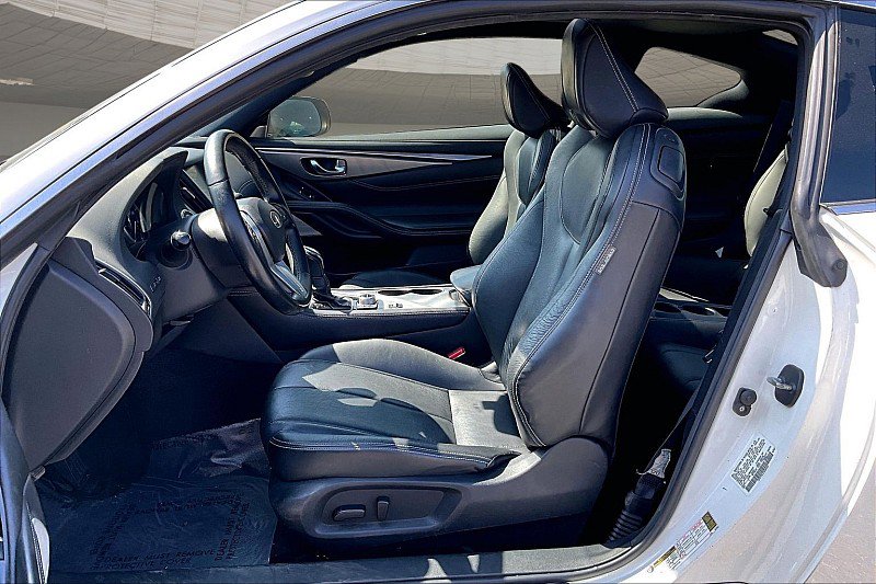 Used 2018 INFINITI Q60 3.0t Luxe image 48