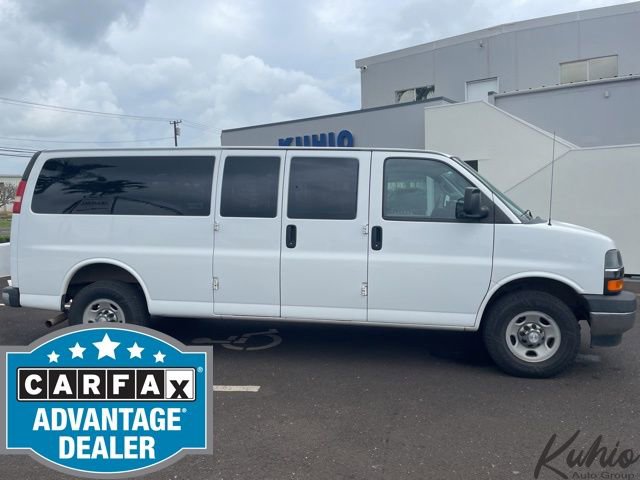 Used 2017 Chevrolet Express 3500 LT w/ LT Preferred Equipment Group image 2