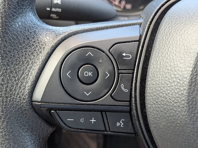 Used 2025 Toyota RAV4 XLE FWD image 24