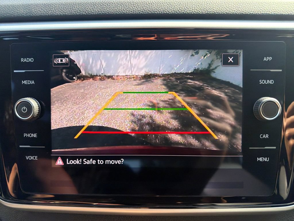 Used 2023 Volkswagen Atlas SE FWD image 23
