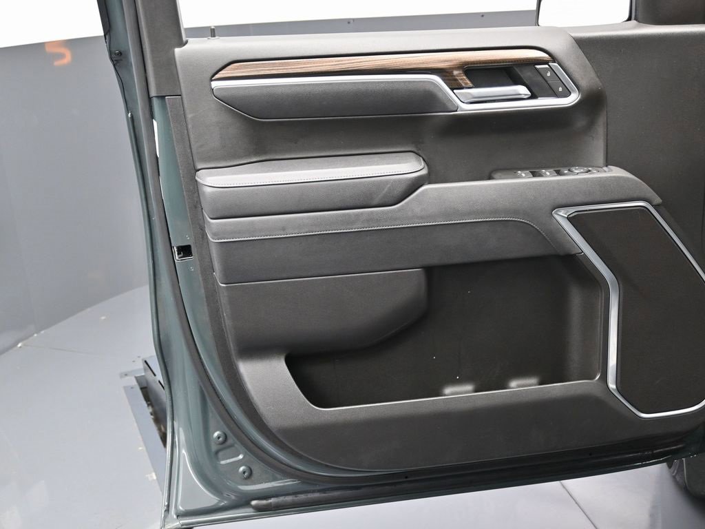 Used 2025 Chevrolet Silverado 1500 LT image 35