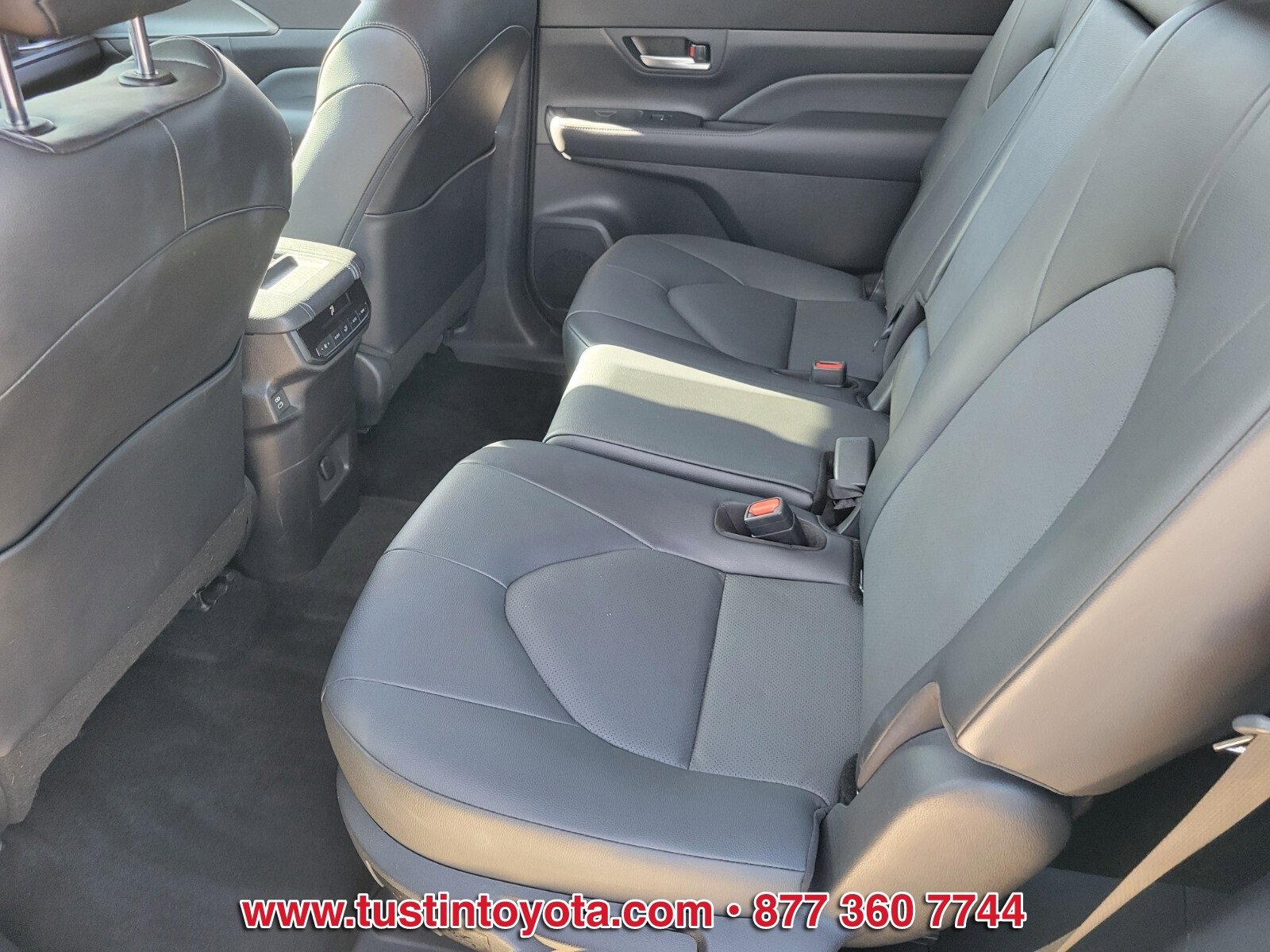 Certified 2024 Toyota Grand Highlander XLE image 11