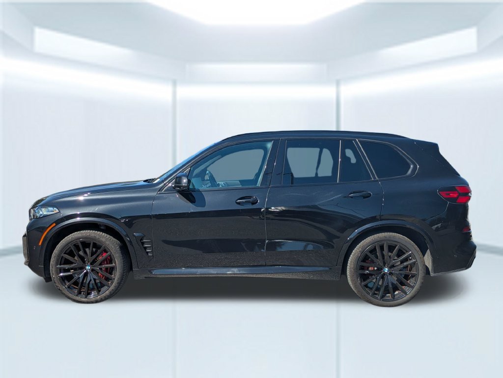 Used 2024 BMW X5 sDrive40i w/ M Sport Package RWD image 2