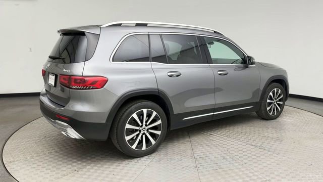 Used 2023 Mercedes-Benz GLB 250 4MATIC image 2