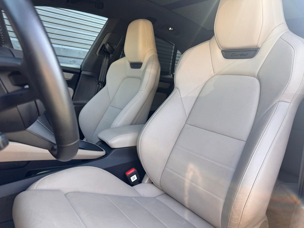 Certified 2024 Porsche Macan Turbo Electric image 15
