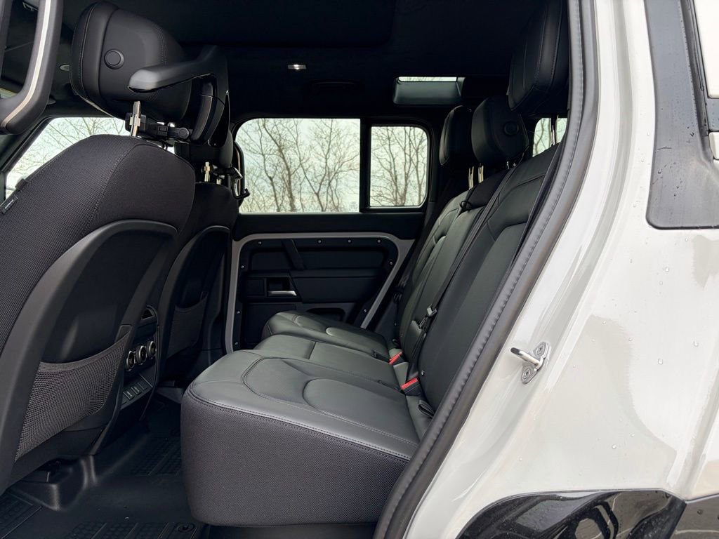 New 2026 Land Rover Defender 110 X AWD/4WD image 13