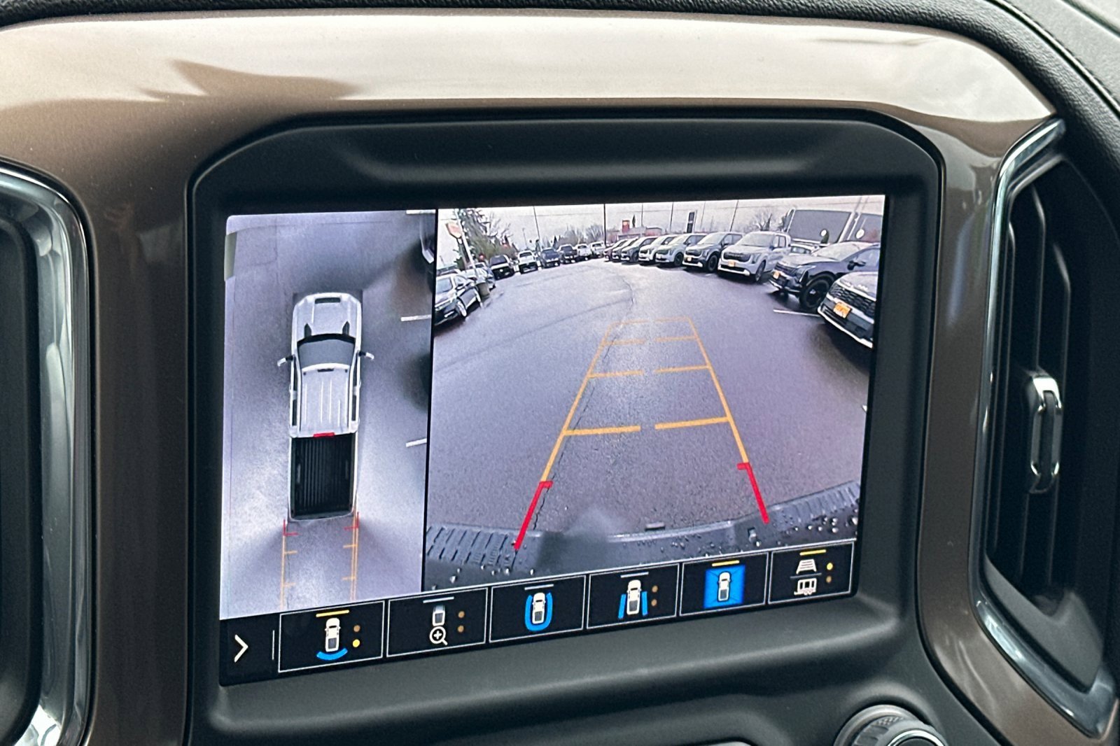 Used 2023 Chevrolet Silverado 3500 High Country image 19