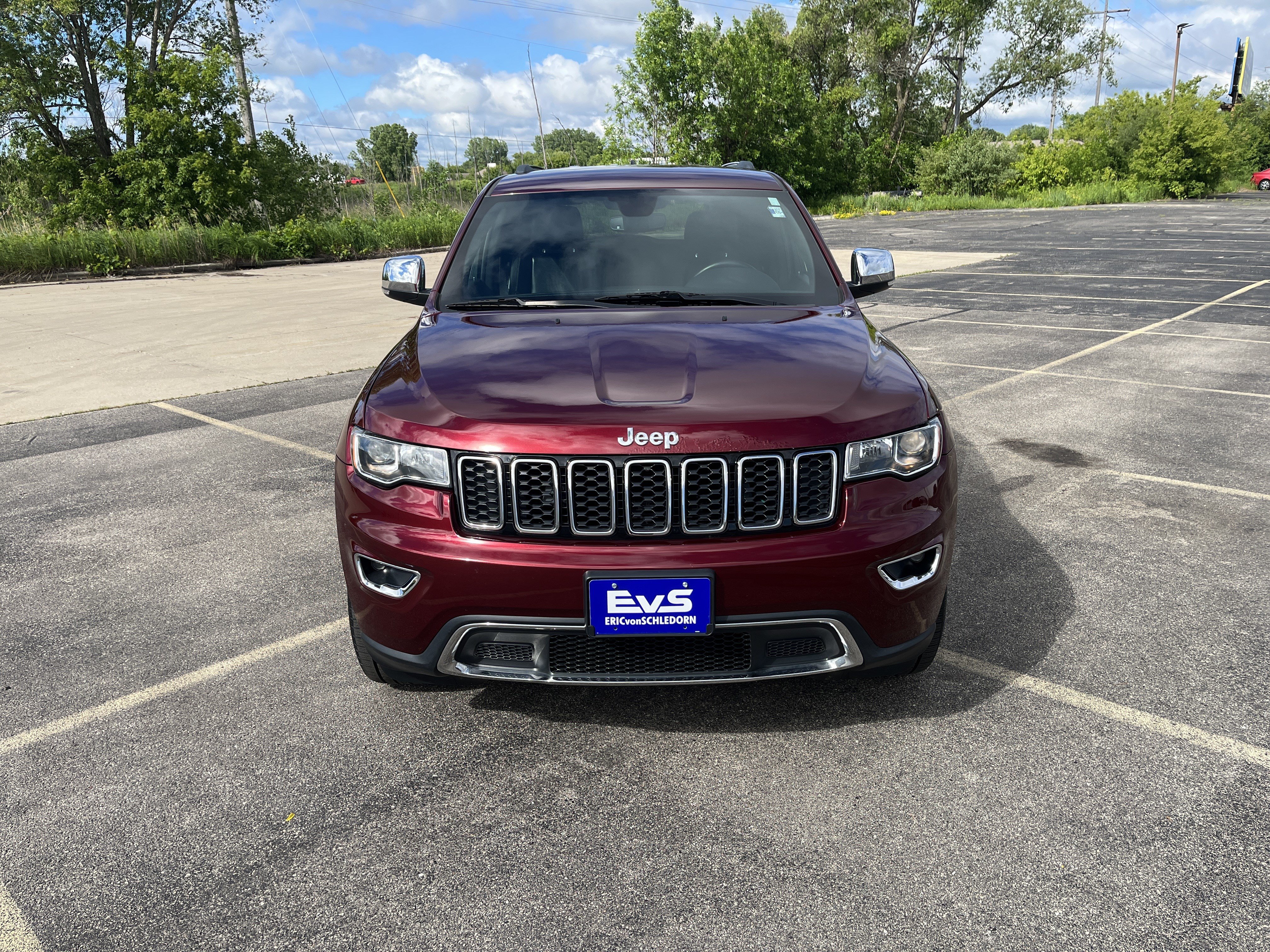 Used 2018 Jeep Grand Cherokee Limited w/ Trailer Tow Group IV AWD/4WD image 2