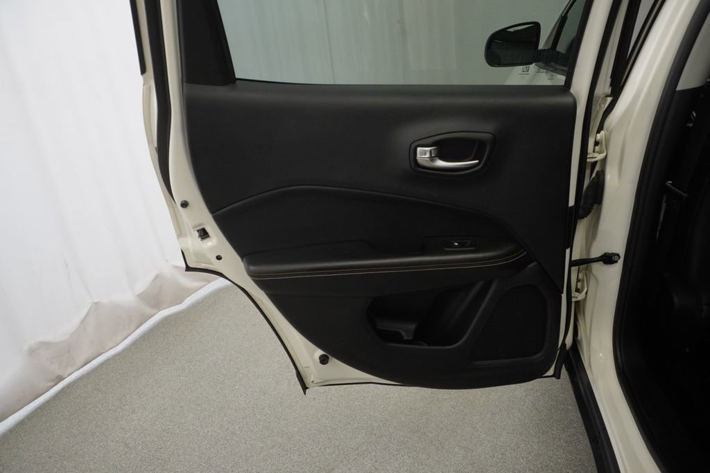 Used 2019 Jeep Compass Latitude image 39