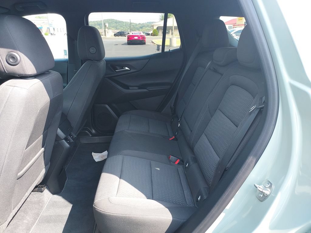 Used 2025 Chevrolet Equinox LT FWD image 14