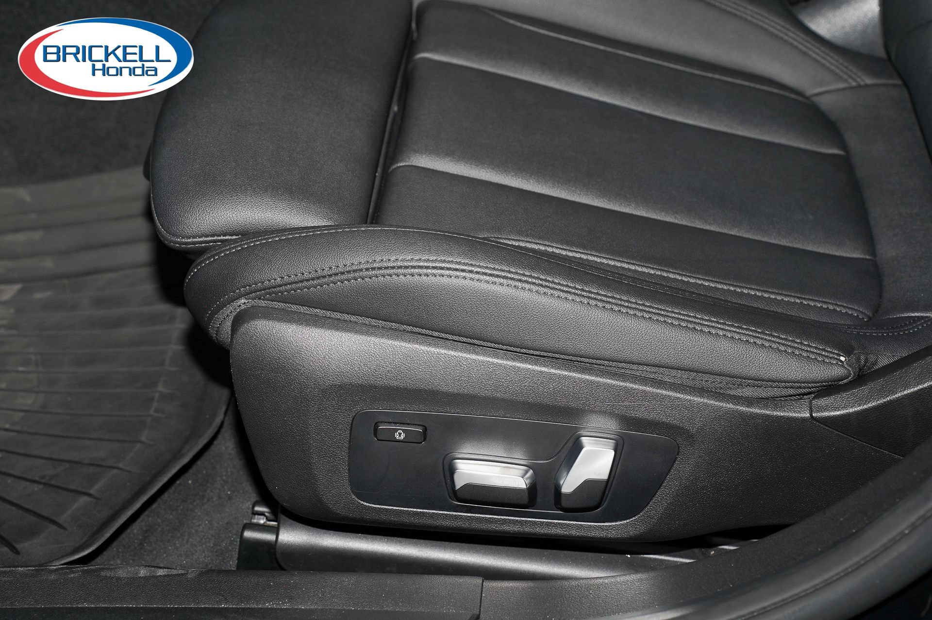 Used 2020 BMW 330i Sedan w/ Driving Assistance Package RWD image 30