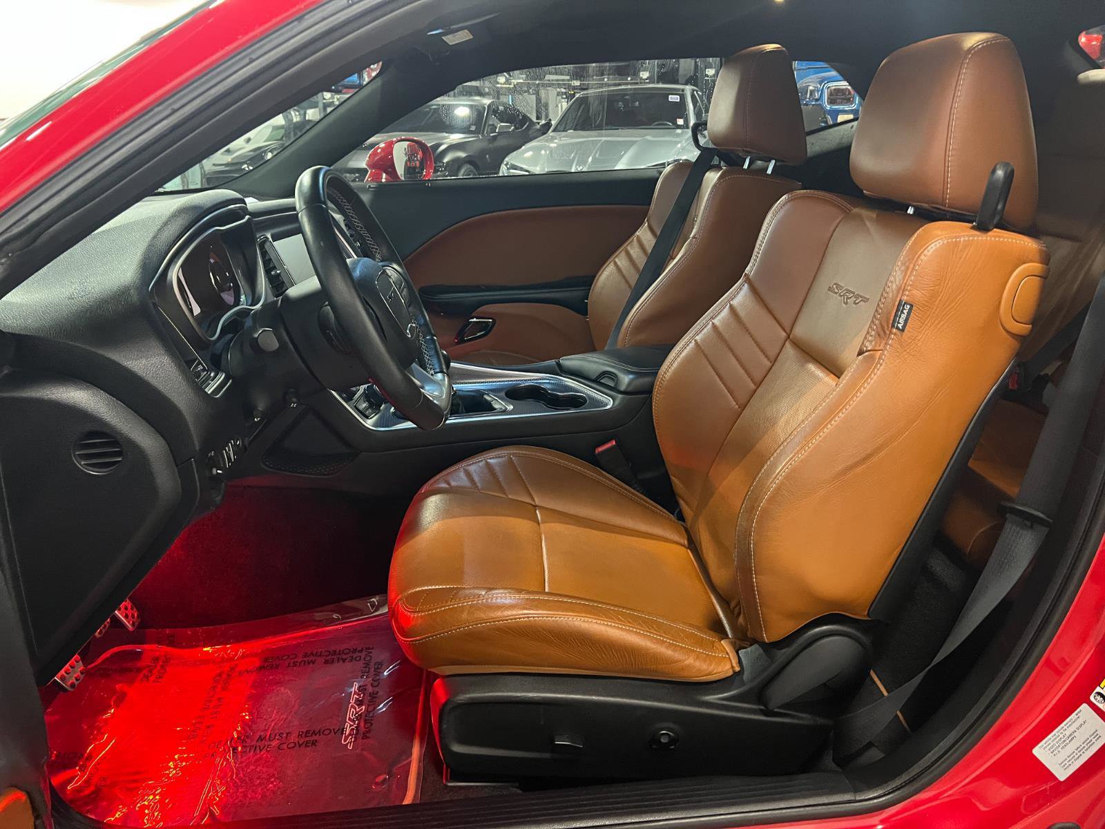 Used 2015 Dodge Challenger SRT Hellcat RWD image 9