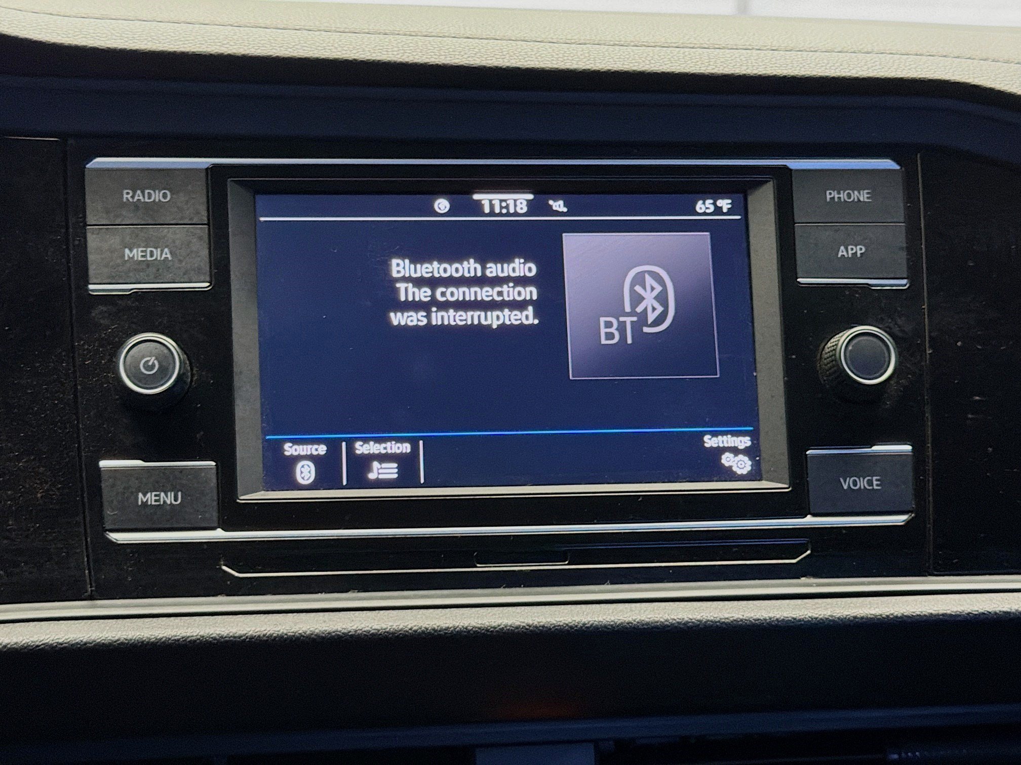 Used 2022 Volkswagen Jetta SE FWD image 9