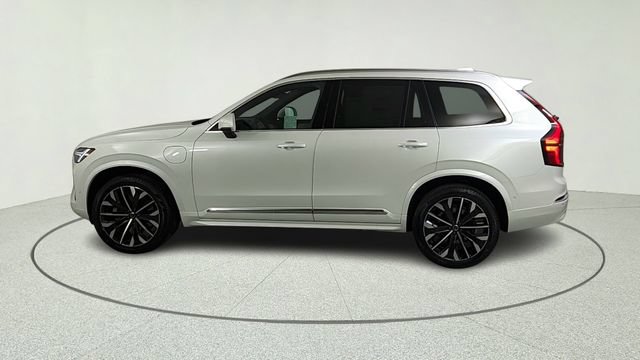 New 2026 Volvo XC90 T8 Plus w/ Protection Package AWD/4WD image 4