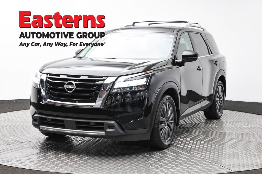 Used 2023 Nissan Pathfinder SL w/ SL Premium Package image 1