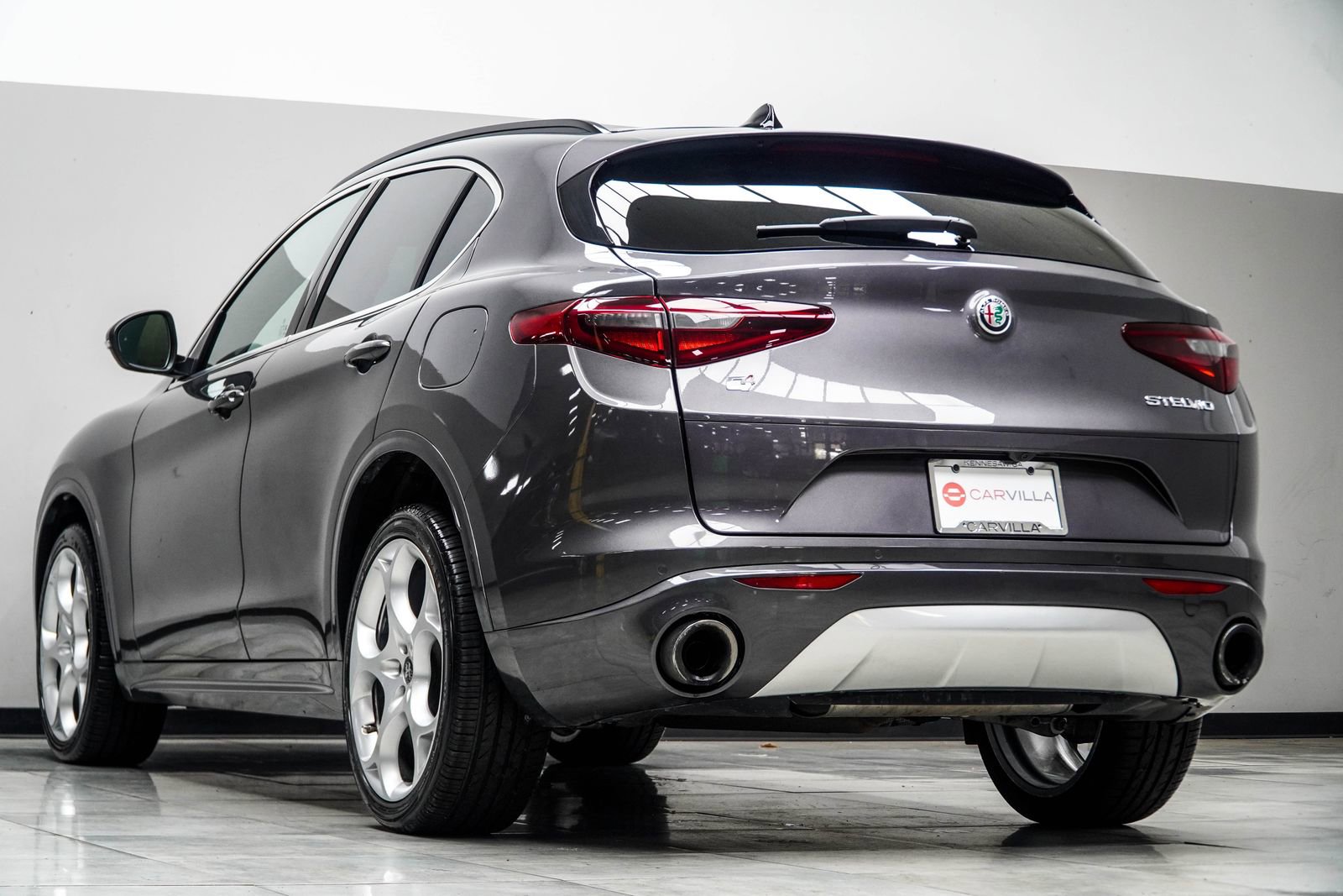 Used 2023 Alfa Romeo Stelvio Ti Lusso w/ Quick Order Package 22X Lusso image 11