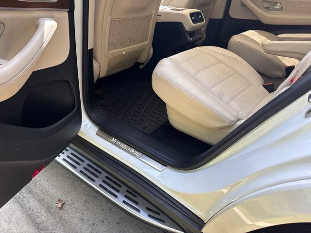 Used 2024 Mercedes-Benz GLS 450 4MATIC image 6