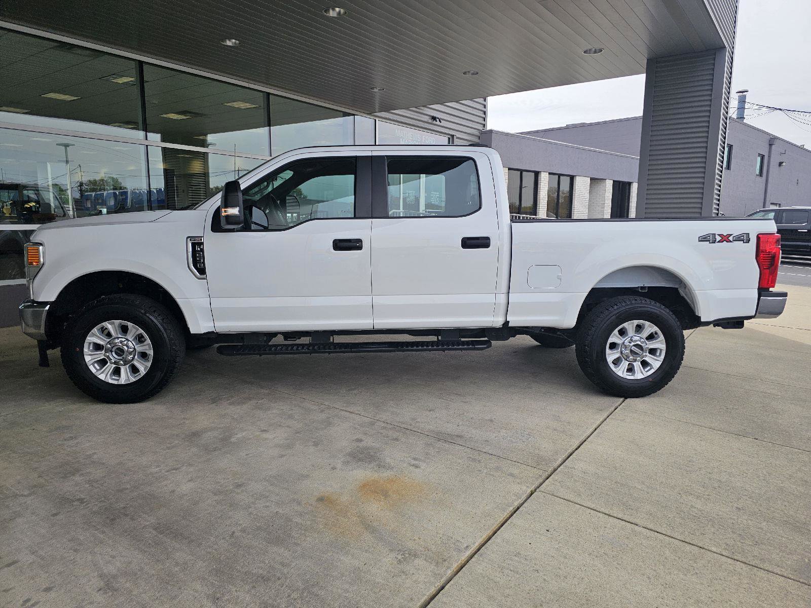 Used 2022 Ford F250 XL w/ STX Appearance Package AWD/4WD image 2