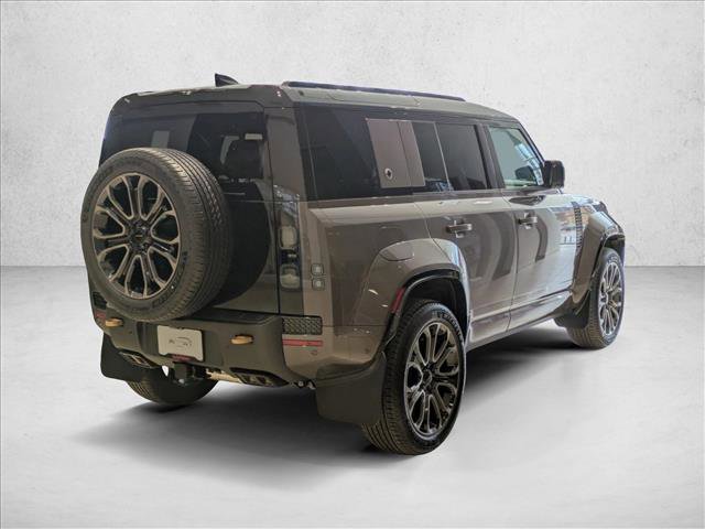 New 2026 Land Rover Defender 110 OCTA video 2