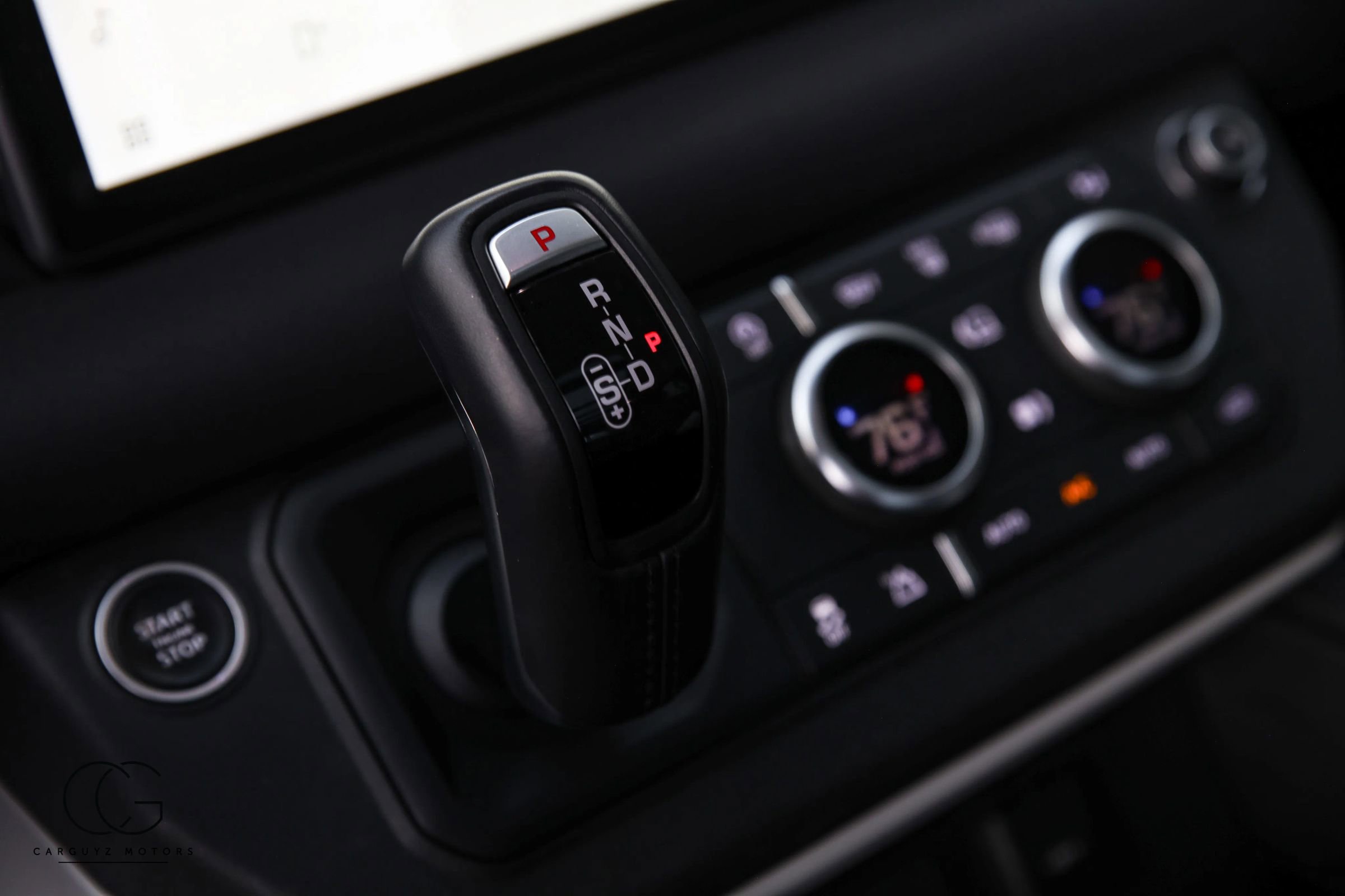 Used 2022 Land Rover Defender 110 SE image 24