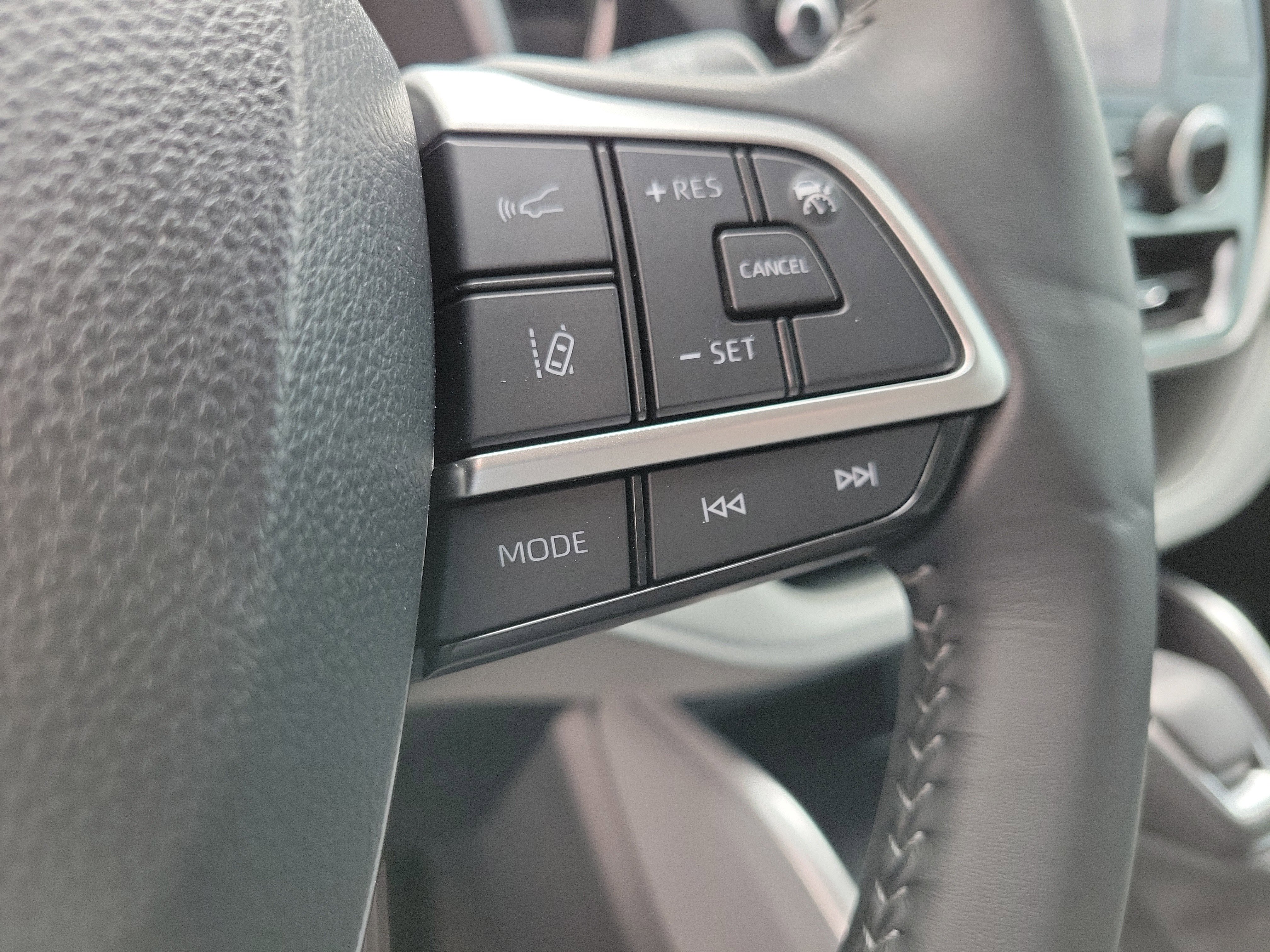 Used 2026 Toyota Highlander XLE image 26