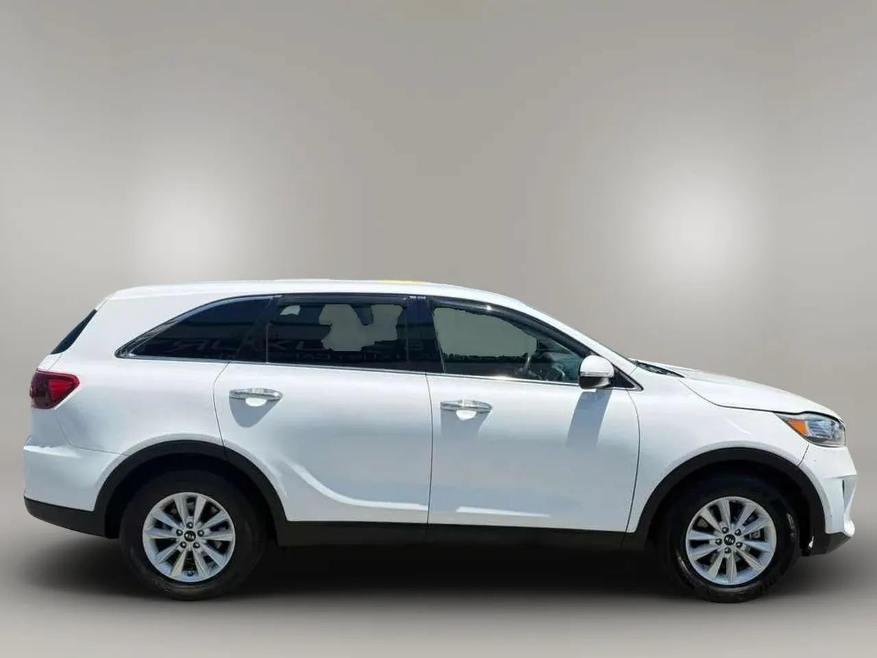 Used 2020 Kia Sorento FWD V6 image 5