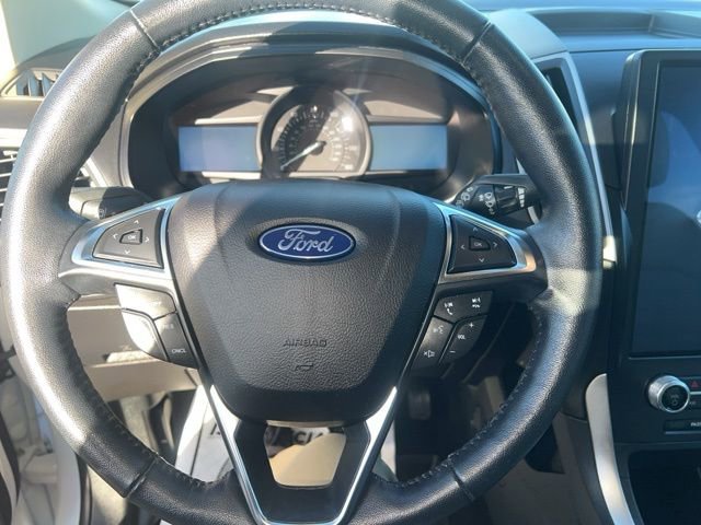 Used 2023 Ford Edge SEL image 9