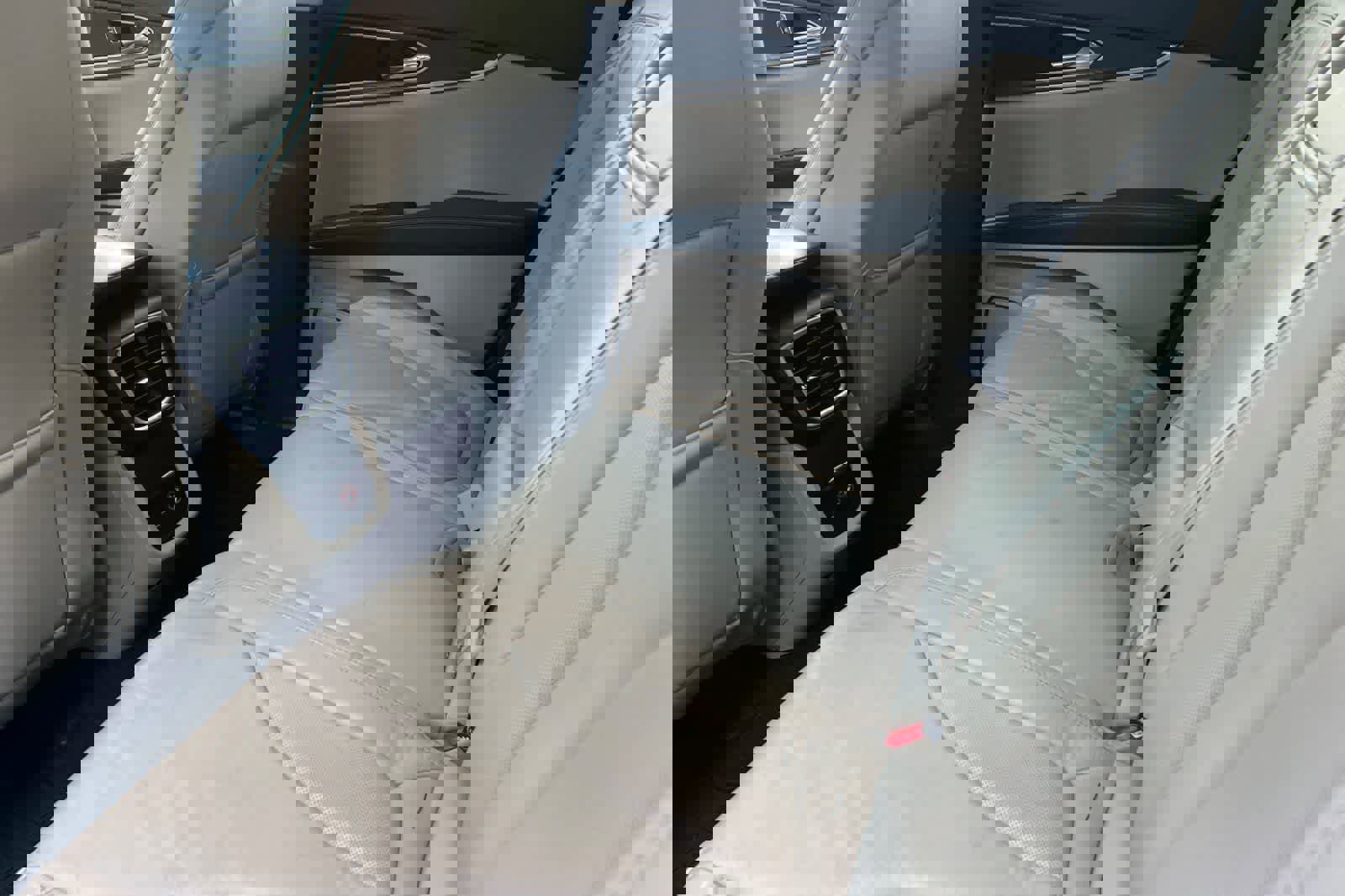 Used 2016 Lincoln MKX Select w/ Select Plus Package image 5