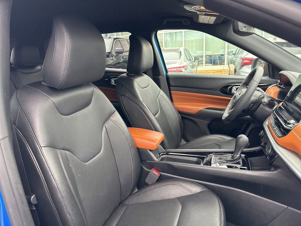 Used 2024 Jeep Compass Limited w/ Elite Group image 19