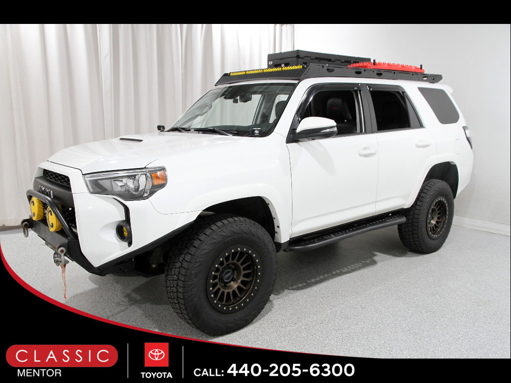 Used 2022 Toyota 4Runner TRD Off-Road Premium w/ Moonroof Package AWD/4WD image 3