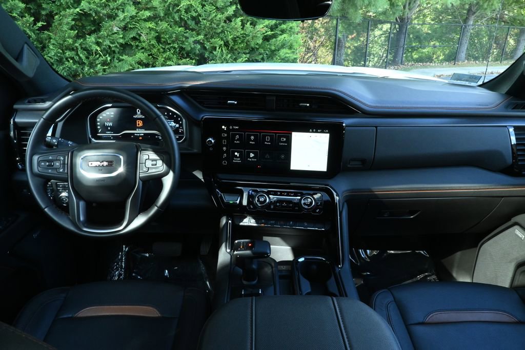 Used 2024 GMC Sierra 1500 AT4 w/ Technology Package image 17