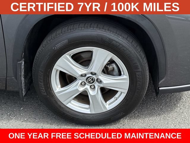Used 2023 Toyota Highlander LE AWD/4WD image 7