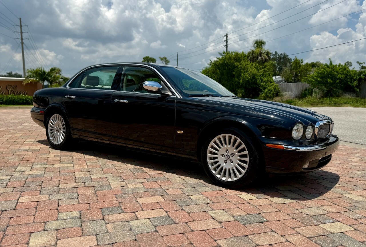 Used 2006 Jaguar XJ Vanden Plas image 9