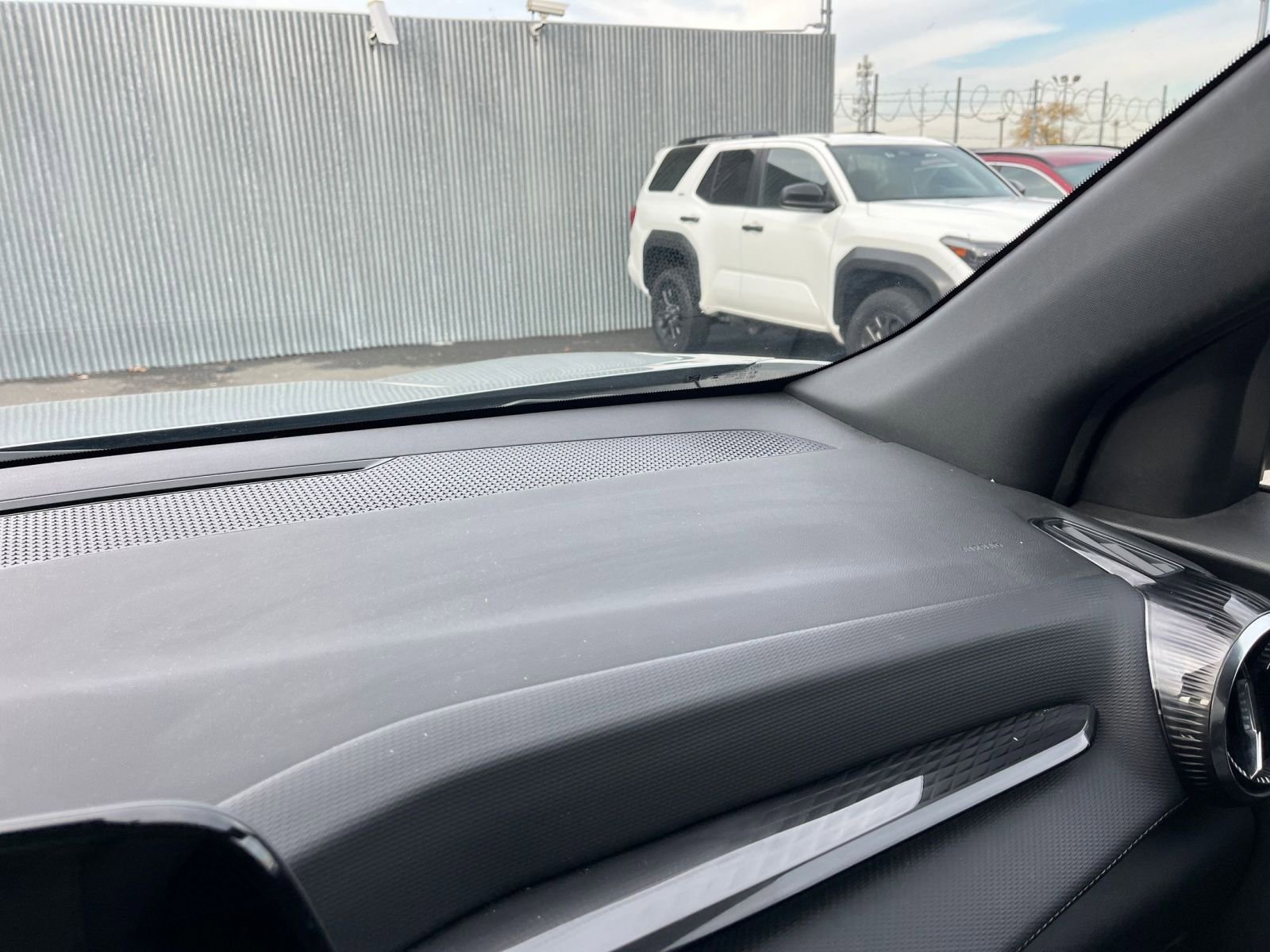 Used 2025 Chevrolet Equinox LT image 34