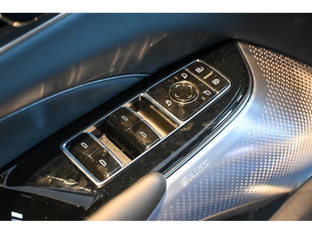 New 2026 Cadillac Lyriq V w/ Exterior Carbon Fiber Package image 17