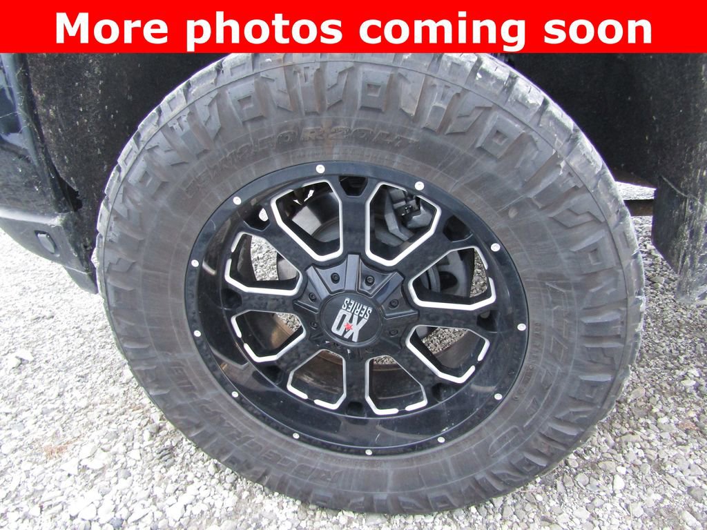 Used 2020 GMC Sierra 2500 AT4 w/ AT4 Premium Package image 14
