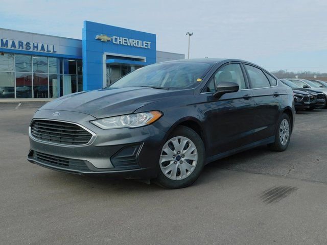 Used 2020 Ford Fusion S image 2