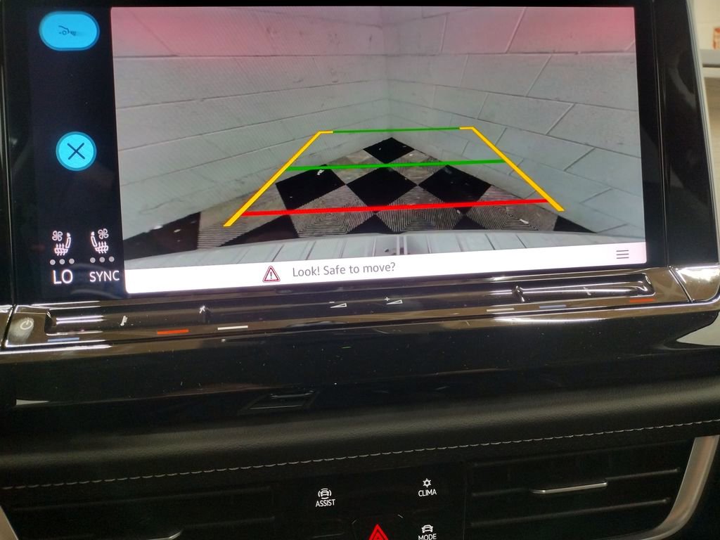 New 2025 Volkswagen Atlas SE image 9