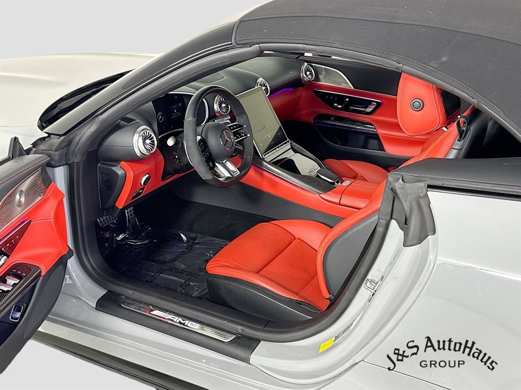 Used 2022 Mercedes-Benz SL 55 AMG 4MATIC w/ Driver Assistance Package image 32