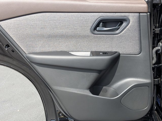 Certified 2023 Nissan Rogue S FWD image 24