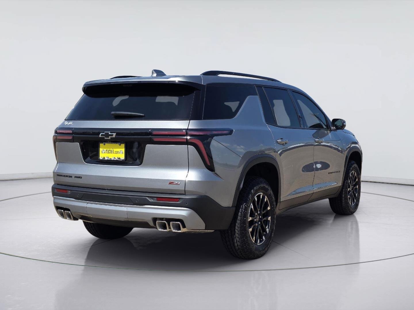 Certified 2026 Chevrolet Traverse Z71 w/ Driver Confidence Package AWD/4WD image 5