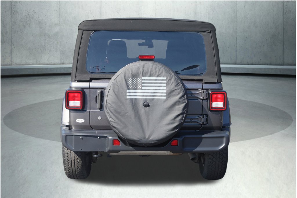 Used 2018 Jeep Wrangler Unlimited Sahara w/ Cold Weather Group AWD/4WD image 11