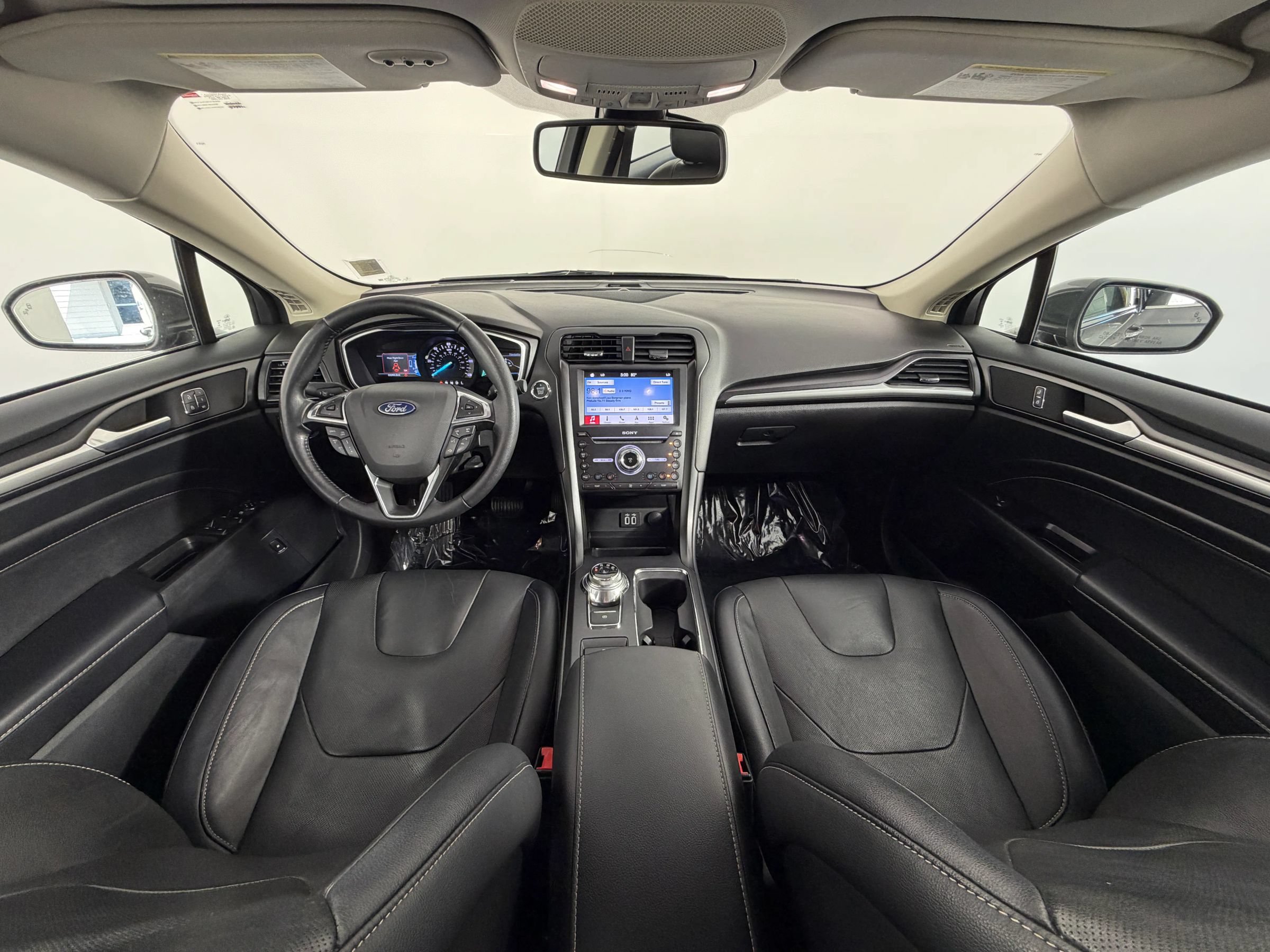 Used 2019 Ford Fusion Titanium FWD image 19