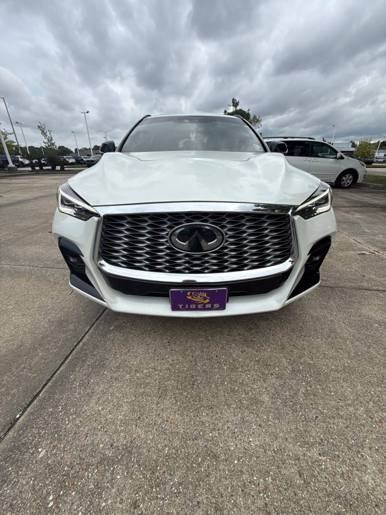 Used 2023 INFINITI QX55 Essential AWD/4WD image 2